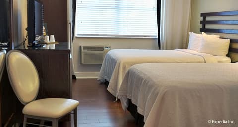 Dorchester Hotel, Room