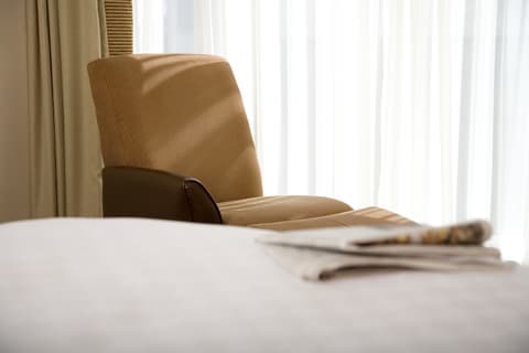 The River Lee Hotel, Room