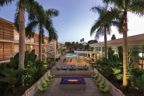 Hotel Alba, Tapestry Collection by Hilton