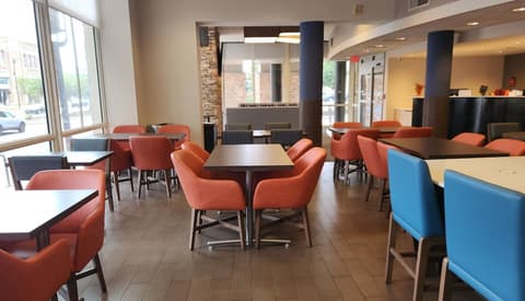 Holiday Inn Express Philadelphia - Penns Landing by IHG