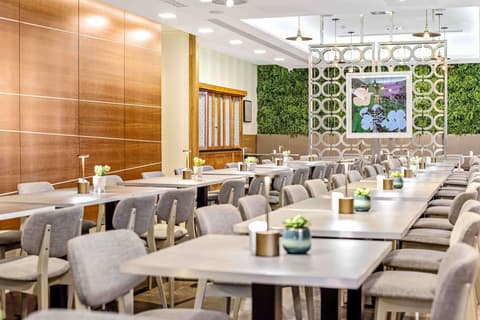 DoubleTree by Hilton London Kensington, Restaurant