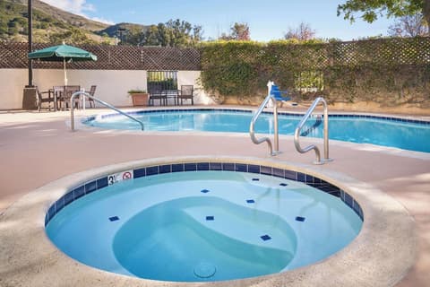 La Cuesta Inn, BW Signature Collection, Pool