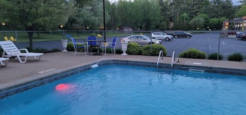 Wingate by Wyndham Lake George, Pool