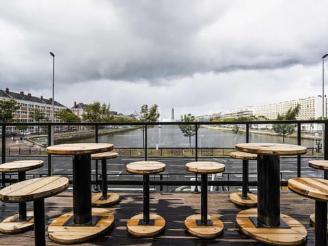 Mercure Le Havre Centre Bassin du Commerce, Miscellaneous