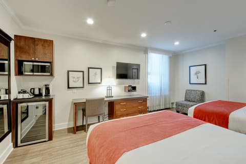 Strathcona Hotel, Room