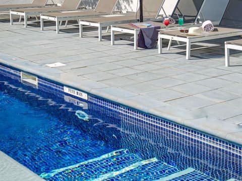 Mercure Marseille Centre Bompard La Corniche, Pool