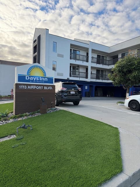 Days Inn by Wyndham San Francisco S/Oyster Point Airport