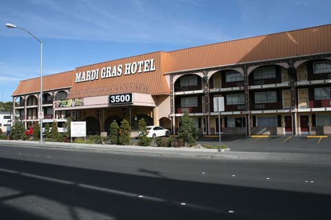Mardi Gras Hotel & Casino, Front of property