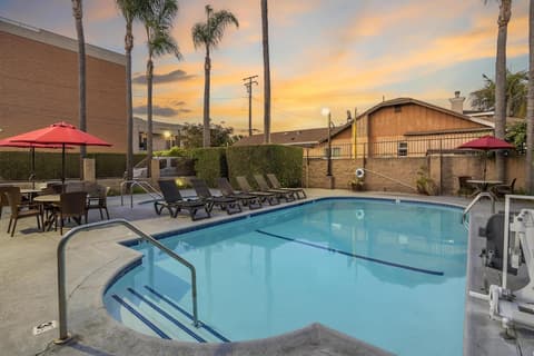 Best Western Airpark Hotel - LAX Airport LA  Stadium