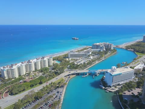 Waterstone Resort & Marina Boca Raton, Curio Collection by Hilton