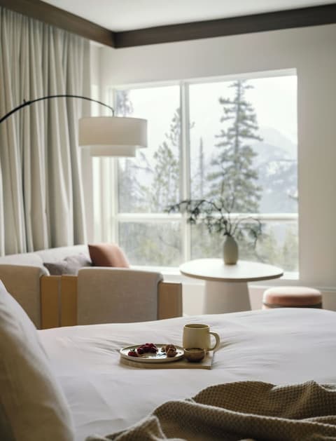 Rimrock Banff, Emblems Collection