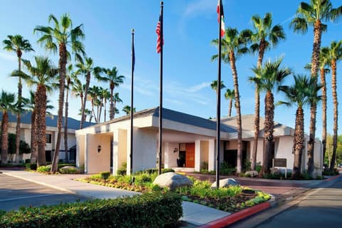 Four Points by Sheraton Bakersfield
