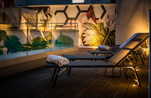 NYX Hotel Madrid by Leonardo Hotels, Rooftop pool