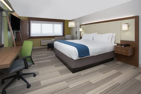 Holiday Inn Express & Suites Santa Ana - Orange County by IHG, Room
