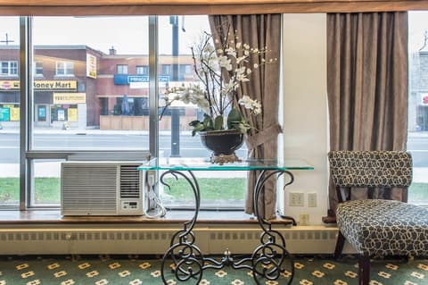 Econo Lodge Downtown Ottawa