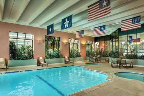 Houston Marriott Westchase, Pool