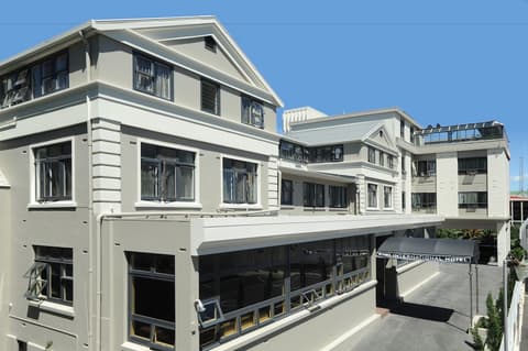 Kiwi International Hotel, Front of property