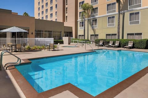 Courtyard by Marriott Baldwin Park