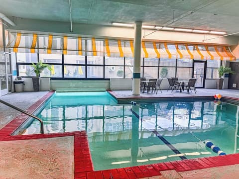 Clayton Plaza Hotel & Extended Stay, Indoor pool
