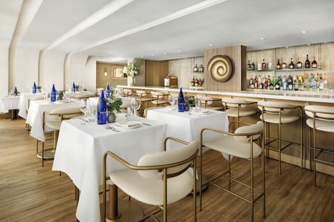 The Shoreham, Restaurant