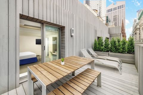 The Shoreham, Terrace/patio