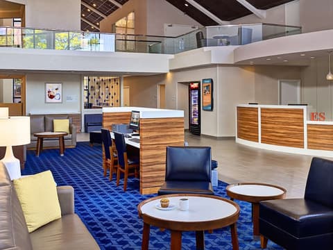 Sonesta Simply Suites Memphis East Poplar Pike ​