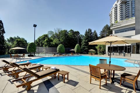 Crowne Plaza Toronto North York by IHG, Pool
