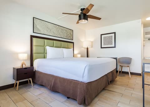 Maui Seaside Hotel, Room