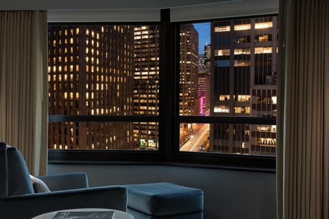 New York Hilton Midtown, Living area