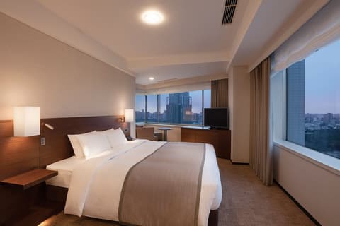 Century Southern Tower Hotel, Room