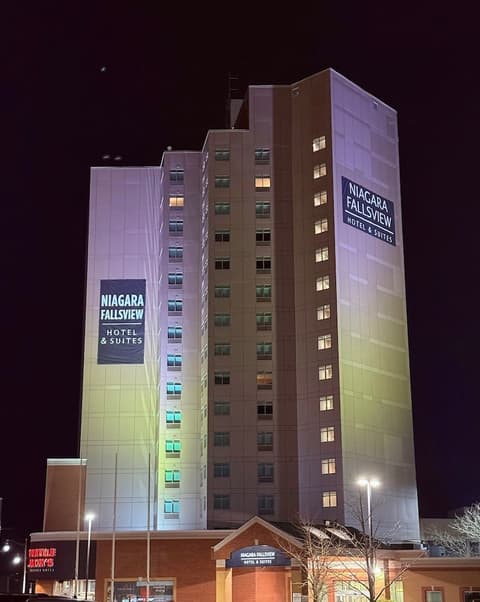 Niagara Fallsview Hotel, Exterior