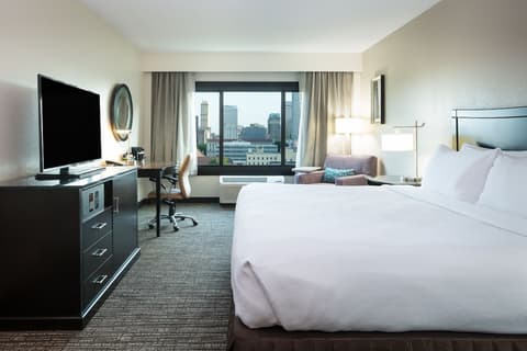Crowne Plaza Memphis Downtown by IHG