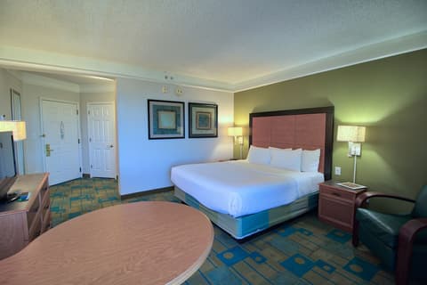 La Quinta Inn & Suites by Wyndham Orlando I Drive/Conv Ctr