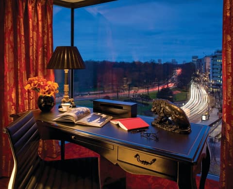 Four Seasons Hotel London at Park Lane, Room
