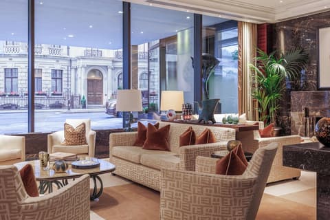 Four Seasons Hotel London at Park Lane, Lobby