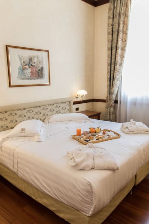 Phi Hotel dei Medaglioni, Room