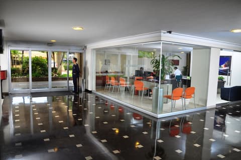 Hotel Faranda Express Puerta Del Sol Barranquilla, A Member of Radisson Individuals, Interior entrance
