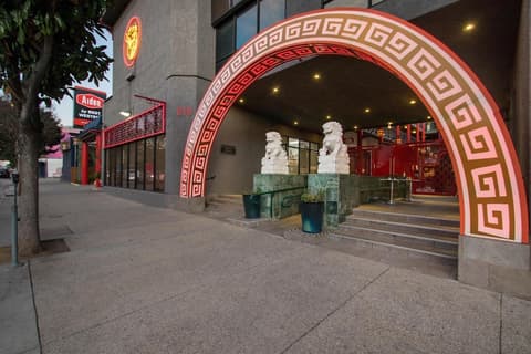 Aiden Los Angeles Downtown Dragon Gate Inn