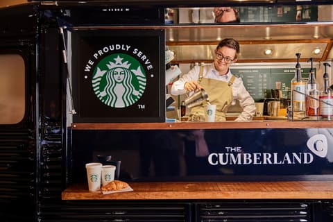 The Cumberland, London, Lobby