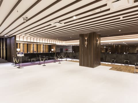 Sunshine City Prince Hotel, Interior entrance