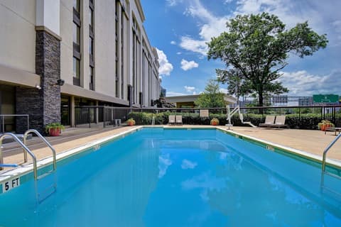 Hampton Inn & Suites Alexandria Old Town Area South, Pool