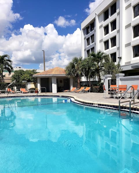 Holiday Inn Express & Suites Miami - Hialeah by IHG