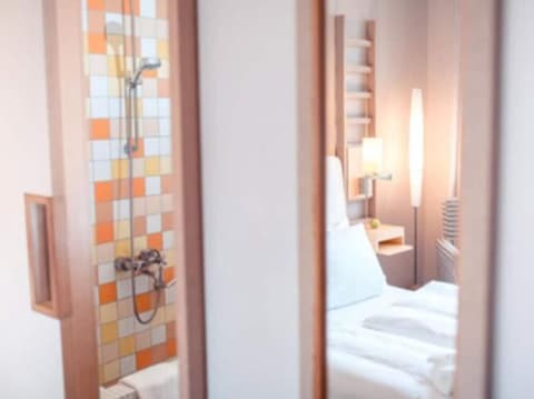 Hotel Bleibtreu Berlin by Golden Tulip