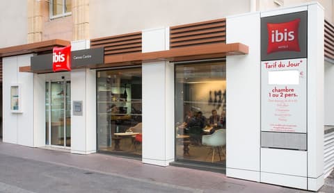 ibis Cannes Centre, Property entrance