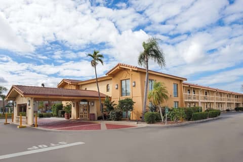 Baymont by Wyndham Fort Myers Central
