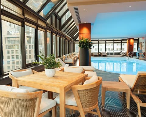 The Peninsula New York, Pool