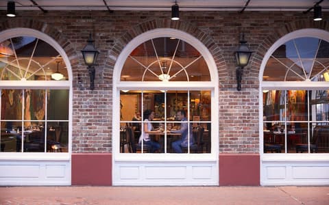 Maison Dupuy, Exterior detail