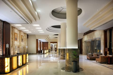 Sheraton Oman Hotel, Lobby
