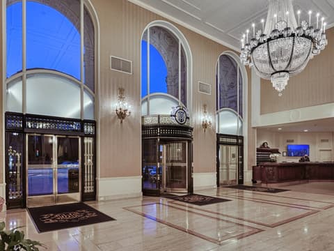 InterContinental Mark Hopkins by IHG, Interior entrance