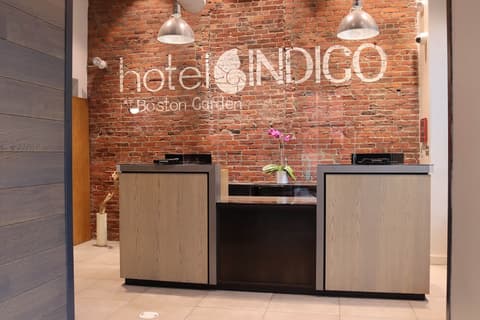 Hotel Indigo Boston Garden by IHG, Reception
